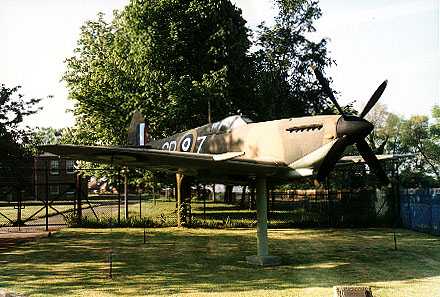 spitfire.jpg (28839 bytes)