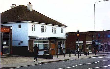 street1.jpg (21078 bytes)