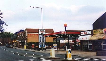 street2.jpg (22439 bytes)
